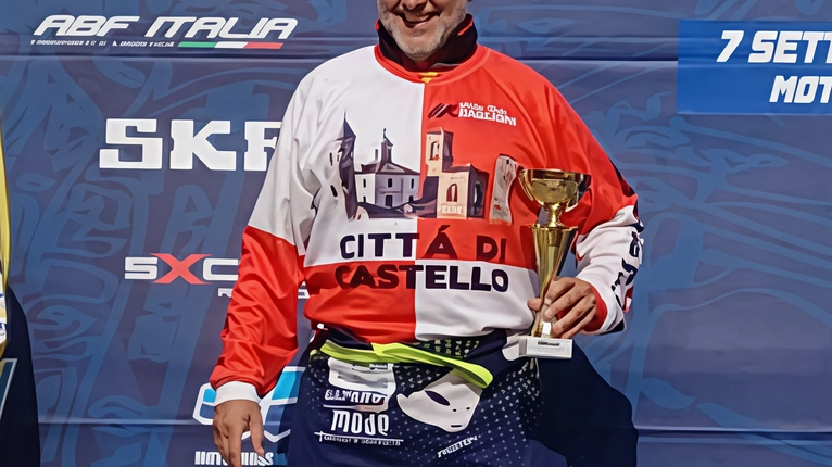 Si è laureato campione italiano con la sua Villa 350 del 1976 "Dedico questo titolo ad amici e colleghi del moto club". Si è laureato campione italiano con la sua Villa 350 del 1976 "Dedico questo titolo ad amici e colleghi del moto club".