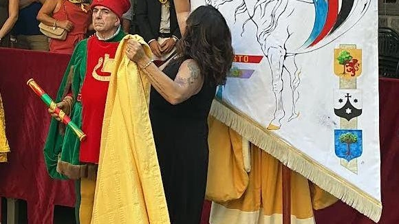 Applausi per l’opera dell’artista senese Laura Brocchi