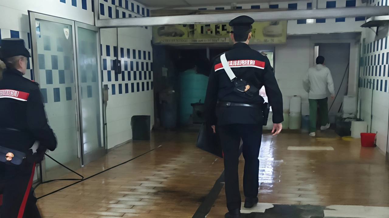 Nell’officina arrivarono i soccorsi e i carabinieri Nell’officina arrivarono i soccorsi e i carabinieri
