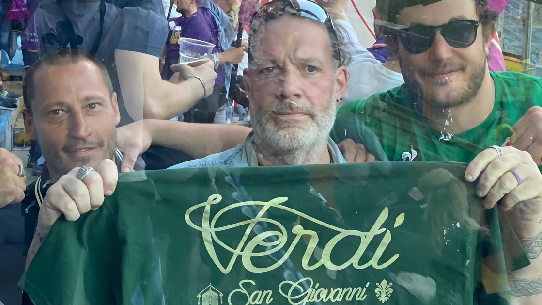 Al centro, Massimiliano Mearini: la Fiorentina e il Colore dei Verdi del calcio storico erano le sue passioni Al centro, Massimiliano Mearini: la Fiorentina e il Colore dei Verdi del calcio storico erano le sue passioni