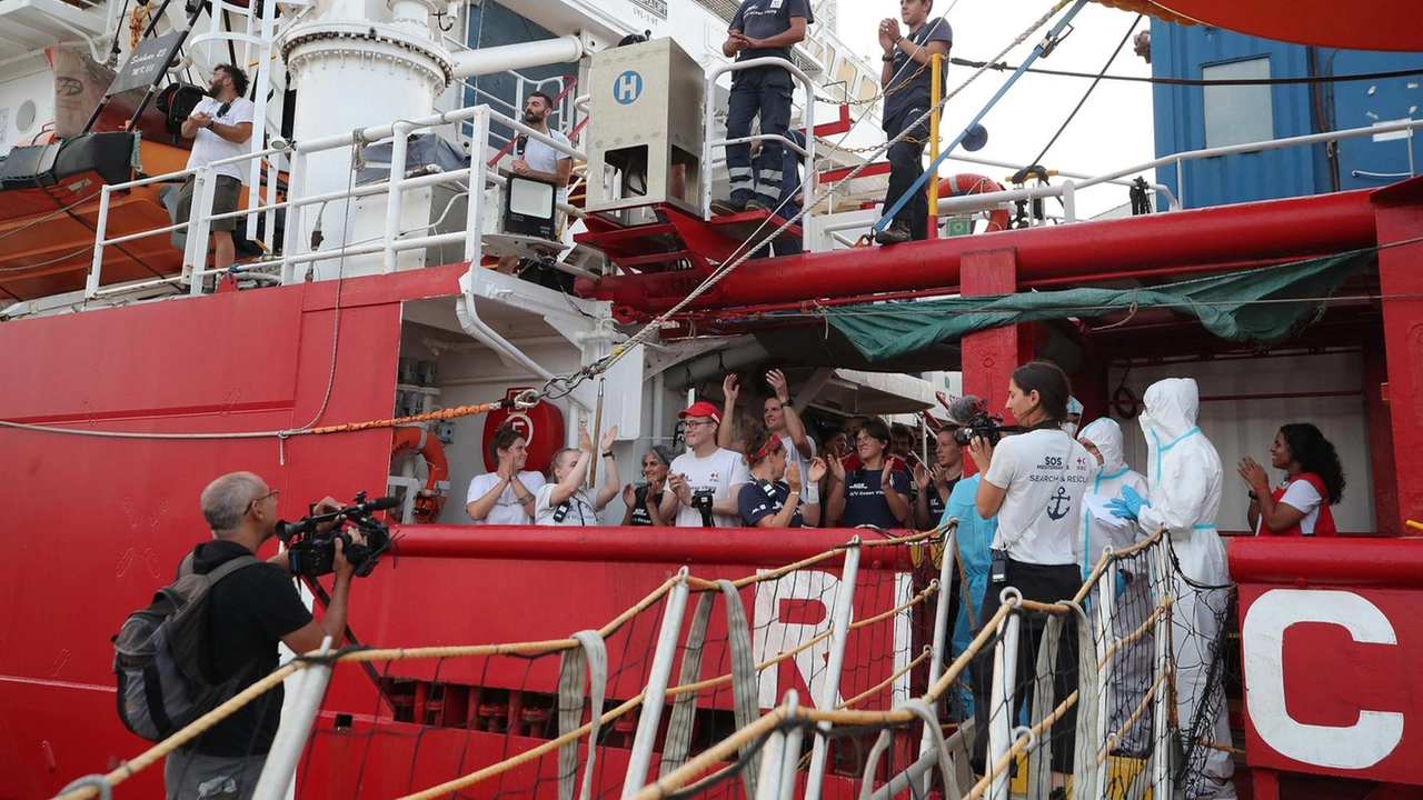 La Ocean Viking non attraccherà a Marina. Il Governo ha deciso per Siracusa