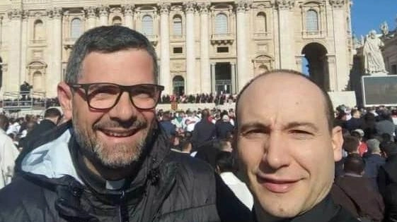 A sinistra,. don Bledar Pio Xhuli A sinistra,. don Bledar Pio Xhuli