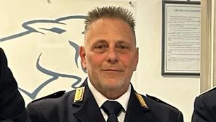 Diego Guida, assistente capo coordinatore in servizio da diverso tempo al Commissariato di Pubblica Sicurezza di Pescia: aveva 59 anni, sarebbe andato in pensione nel prossimo mese di maggio Diego Guida, assistente capo coordinatore in servizio da diverso tempo al Commissariato di Pubblica Sicurezza di Pescia: aveva 59 anni, sarebbe andato in pensione nel prossimo mese di maggio