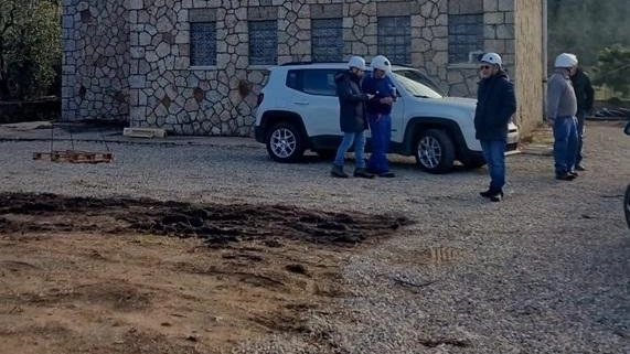 Investimento di E-Distribuzione per complessivi 14 milioni di euro, e dodici chilometri di cavi sotto laguna da sistemare, per potenziare le linee elettriche dell’Argentario, e scongiurare i disservizi accaduti a Ferragosto dello scorso anno Investimento di E-Distribuzione per complessivi 14 milioni di euro, e dodici chilometri di cavi sotto laguna da sistemare, per potenziare le linee elettriche dell’Argentario, e scongiurare i disservizi accaduti a Ferragosto dello scorso anno