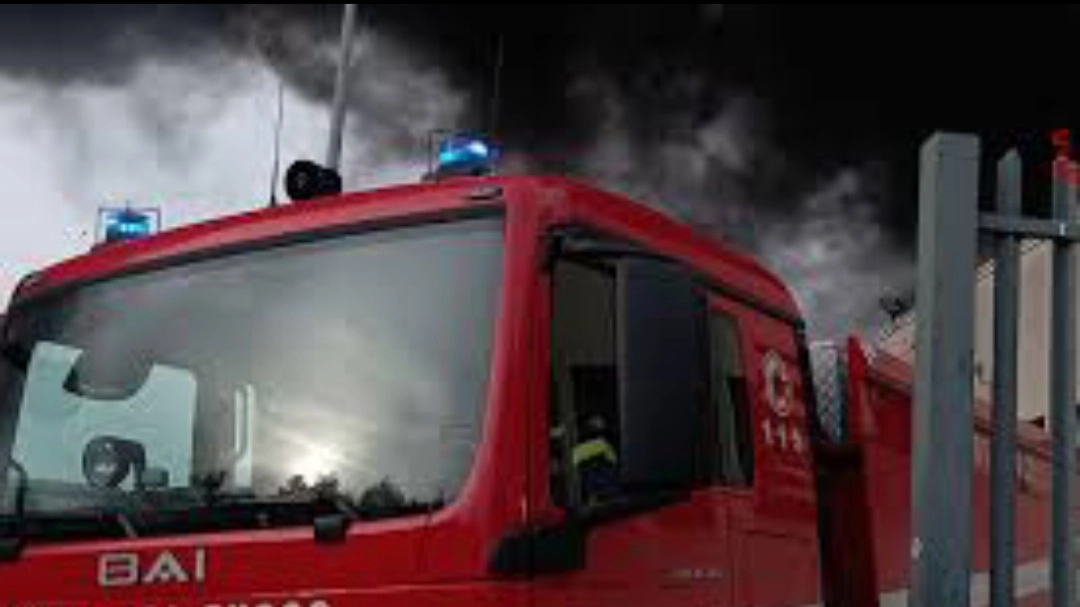 Vigili del fuoco (immagine di repertorio) Vigili del fuoco (immagine di repertorio)