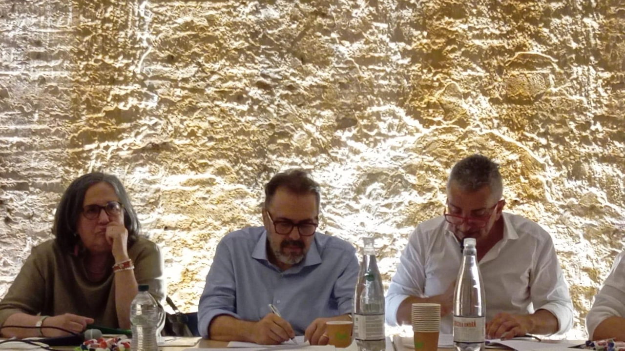 I referenti sindacali di Cisl Funzione Pubblica Enzo Mastorci, Stefano Leporale e Maria Grazia Simoni (sanità) I referenti sindacali di Cisl Funzione Pubblica Enzo Mastorci, Stefano Leporale e Maria Grazia Simoni (sanità)