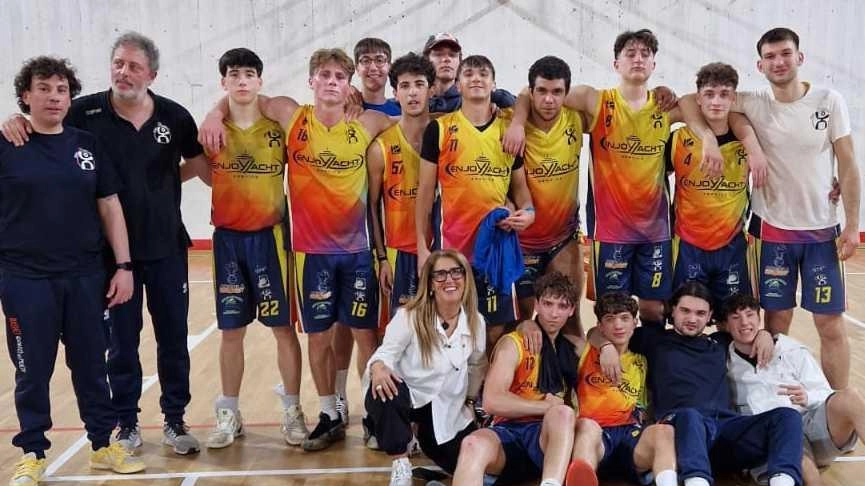 La squadra Under 19 dei Legends La squadra Under 19 dei Legends