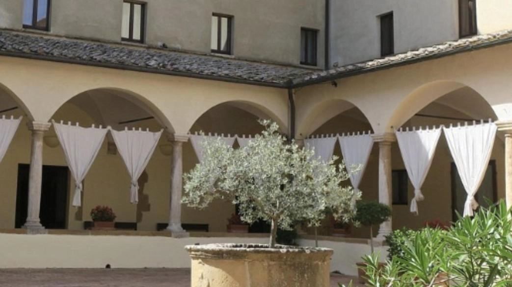 Il Resort «Il Chiostro» nel centro di Pienza al centro di una. querelle sulla proprietà Il Resort «Il Chiostro» nel centro di Pienza al centro di una. querelle sulla proprietà