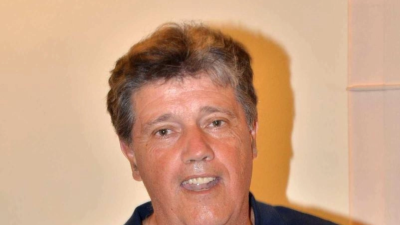 A sinistra Pietro Bertolaccini che si è dimesso da vicepresidente del consiglio comunale: a destra: Marzia Lucchesi della lista civica Per Massarosa A sinistra Pietro Bertolaccini che si è dimesso da vicepresidente del consiglio comunale: a destra: Marzia Lucchesi della lista civica Per Massarosa