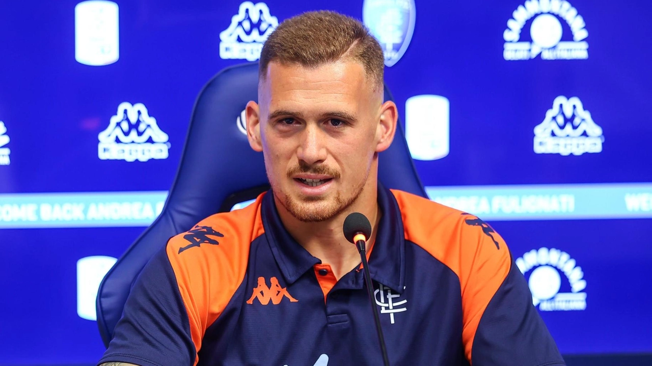 Andrea Fulignati, 31 anni, di Montelupo Fiorentino, ex Cremonese, è tornato a vestire la maglia azzurra Andrea Fulignati, 31 anni, di Montelupo Fiorentino, ex Cremonese, è tornato a vestire la maglia azzurra