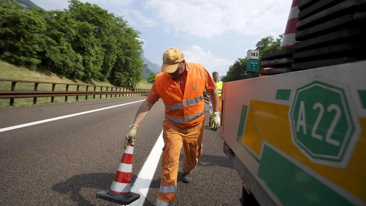 Entro l’autunno sarà risanata la strada provinciale 10 di Pietramarina. L’ondata di maltempo che ha interessato la Toscana dal 12... Entro l’autunno sarà risanata la strada provinciale 10 di Pietramarina. L’ondata di maltempo che ha interessato la Toscana dal 12...