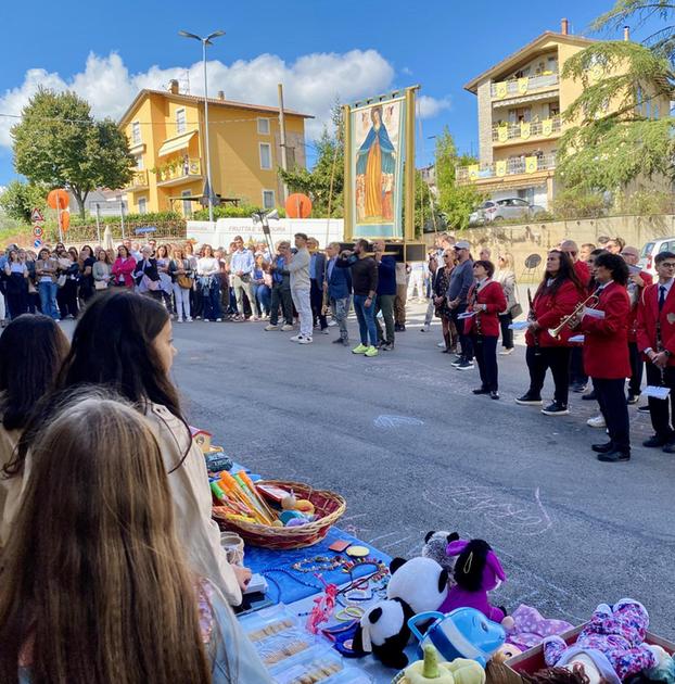 https://www.lanazione.it/image-service/view/acePublic/alias/contentid/M2M2YTNhYmQtMjEzNC00/0/festa-popolare-e-religiosa-da-tre-secoli-a-soccorso-si-celebra-la-madonna.jpeg?f=1.90:1&h=630