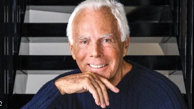 Lo stilista Giorgio Armani non molla la presa: nuova proposta per la Capannina Lo stilista Giorgio Armani non molla la presa: nuova proposta per la Capannina