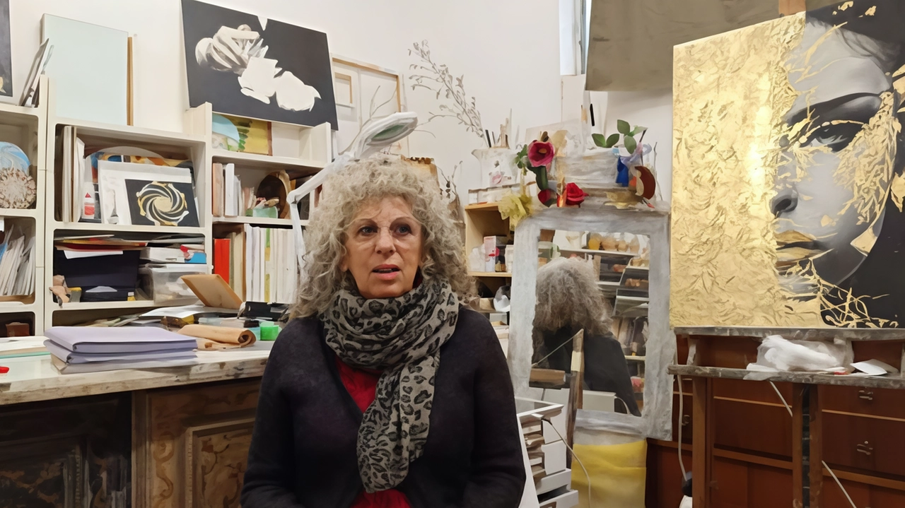 Maria Pina Costanzo nella sua galleria d’arte ha avuto il coraggio di raccontare la sua storia Maria Pina Costanzo nella sua galleria d’arte ha avuto il coraggio di raccontare la sua storia