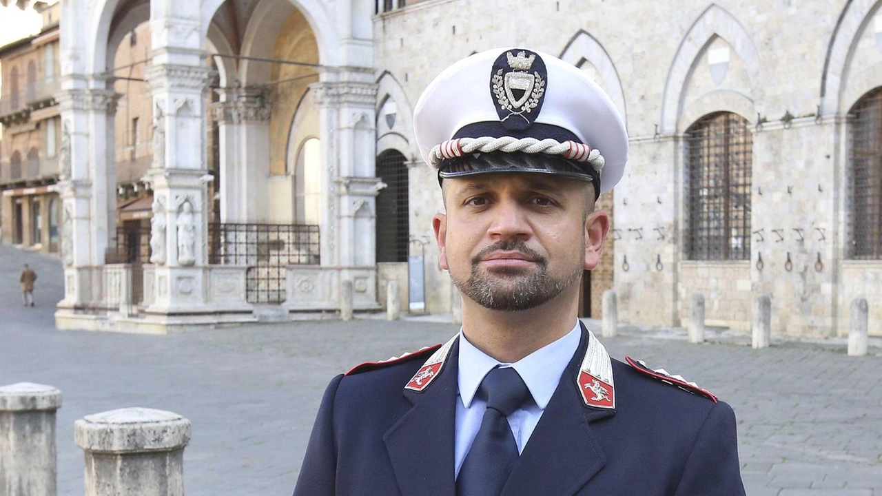 L’ex comandante della Polizia municipale, Cosimo Tafuro, ha presentato ricorso contro il provvedimento di destituzione L’ex comandante della Polizia municipale, Cosimo Tafuro, ha presentato ricorso contro il provvedimento di destituzione