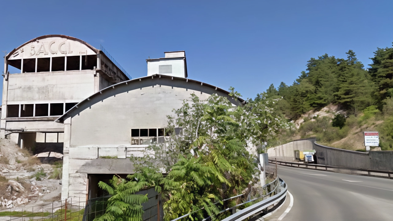 L’appello a fare di più di Tellini,Ceccherini, Ducci, Pertichini e Calbi: "Serve un’azione rapida". Tutti uniti nel voler vedere realizzata un’ infrastruttura di primaria importanza per la vallata. L’appello a fare di più di Tellini,Ceccherini, Ducci, Pertichini e Calbi: "Serve un’azione rapida". Tutti uniti nel voler vedere realizzata un’ infrastruttura di primaria importanza per la vallata.
