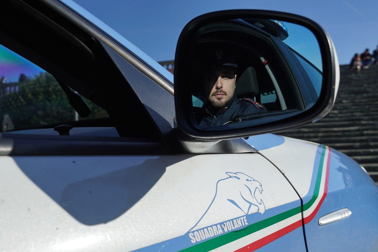 Furto in casa di un poliziotto, l’agente lo vede e lo arresta Furto in casa di un poliziotto, l’agente lo vede e lo arresta