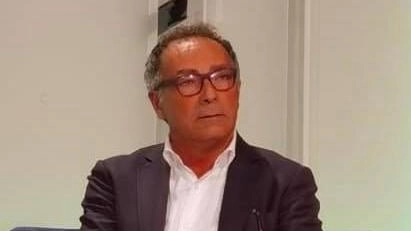 Il consigliere comunale Vincenzo Carnì si oppone fermamente agli investimenti militari nel Parco e nella provincia di Pisa, criticando sia il centrosinistra che il centrodestra per le decisioni prese in merito. Il consigliere comunale Vincenzo Carnì si oppone fermamente agli investimenti militari nel Parco e nella provincia di Pisa, criticando sia il centrosinistra che il centrodestra per le decisioni prese in merito.