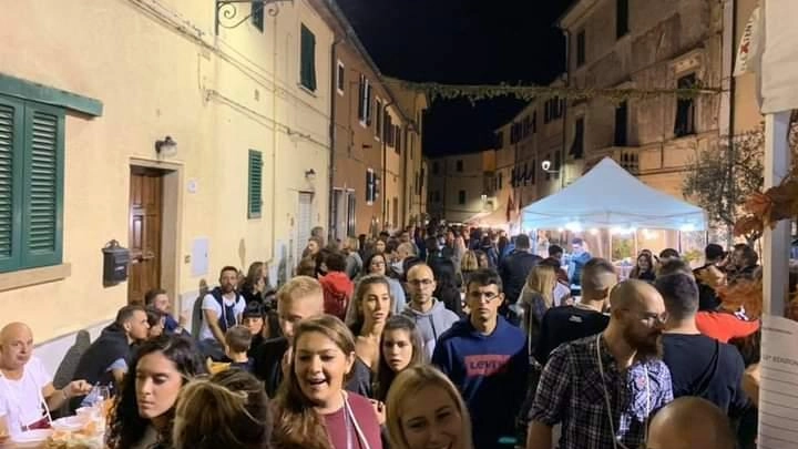 Un momento dell’anno scorso della festa Un momento dell’anno scorso della festa