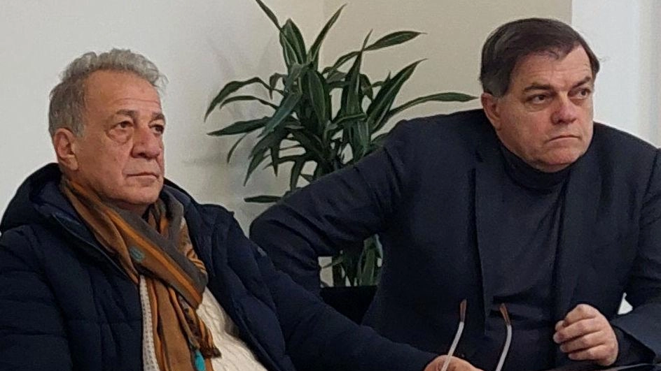L’assessore a edilizia e urbanistica Ermanno Sorbo (a sinistra). e il sindaco Alberto Giovannetti durante una riunione sul Piano strutturale L’assessore a edilizia e urbanistica Ermanno Sorbo (a sinistra). e il sindaco Alberto Giovannetti durante una riunione sul Piano strutturale