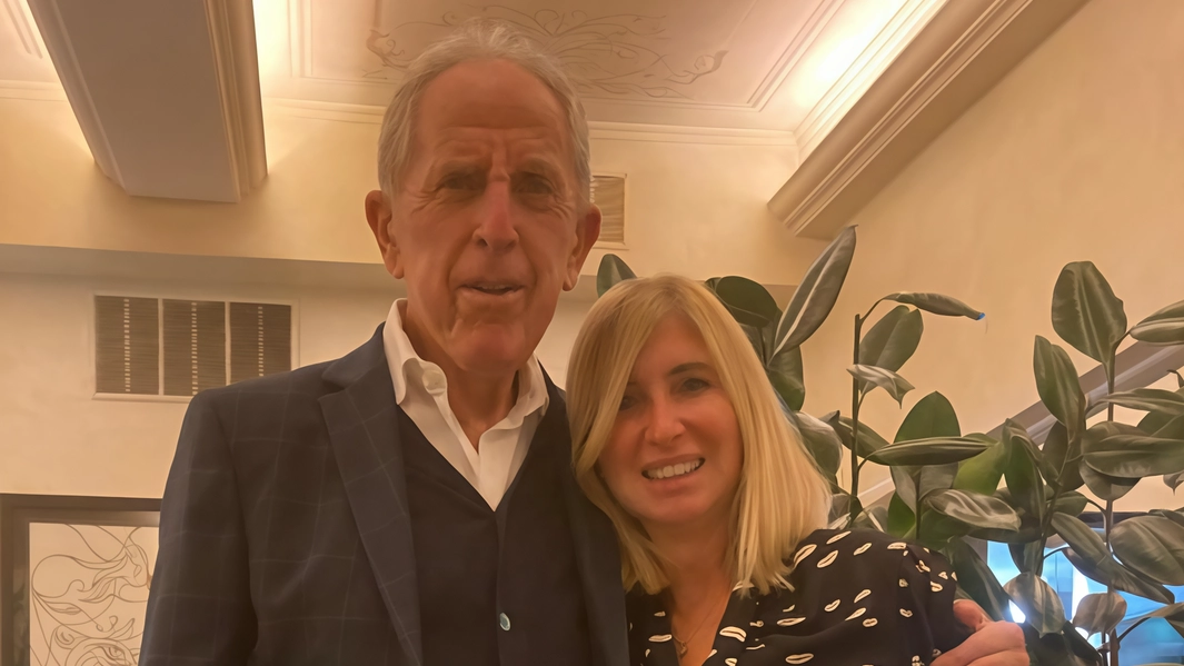 . senatrice Susanna Donatella Campione insieme al compianto ristoratore Lorenzo Viani . senatrice Susanna Donatella Campione insieme al compianto ristoratore Lorenzo Viani