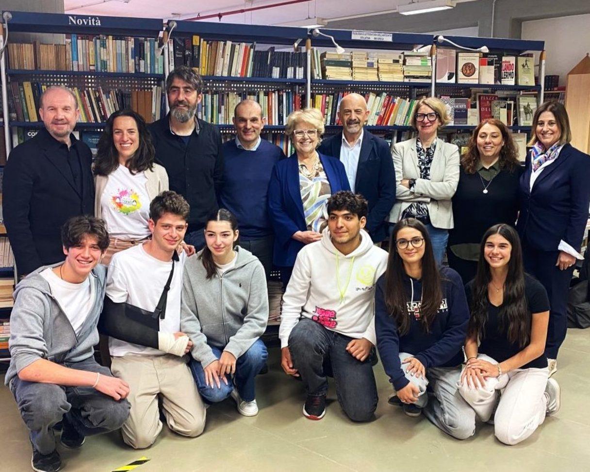 https://www.lanazione.it/image-service/view/acePublic/alias/contentid/M2NiNDE5OTktZjBjZC00/0/coraggio-cultura-speranza-toccafondi-il-festival-e-un-atto-damore-per-la-citta.jpeg