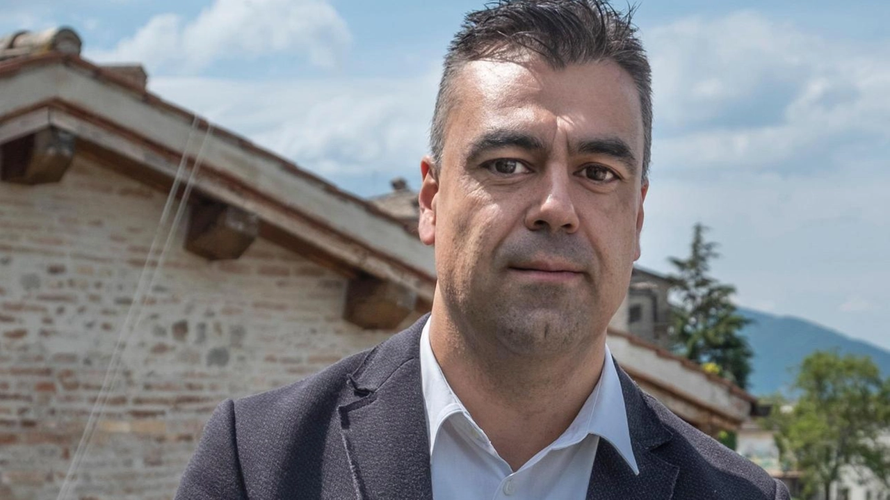 Il sindaco Mirco Rinaldi: «Così comunicare con il Comune sarà più semplice e immediato» Il sindaco Mirco Rinaldi: «Così comunicare con il Comune sarà più semplice e immediato»