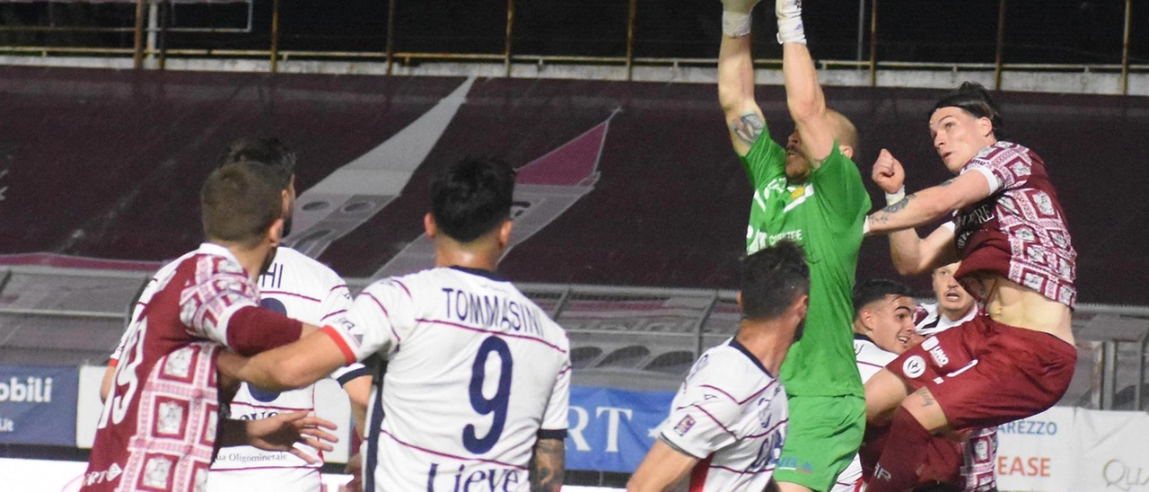 Arezzo batte Gubbio 3-1: doppietta di Ravasio e rigore di Pattarello