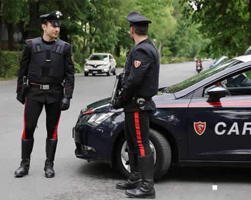 https://www.lanazione.it/image-service/view/acePublic/alias/contentid/M2NkMzM5ZWYtOTU0NS00/0/carabinieri.jpeg