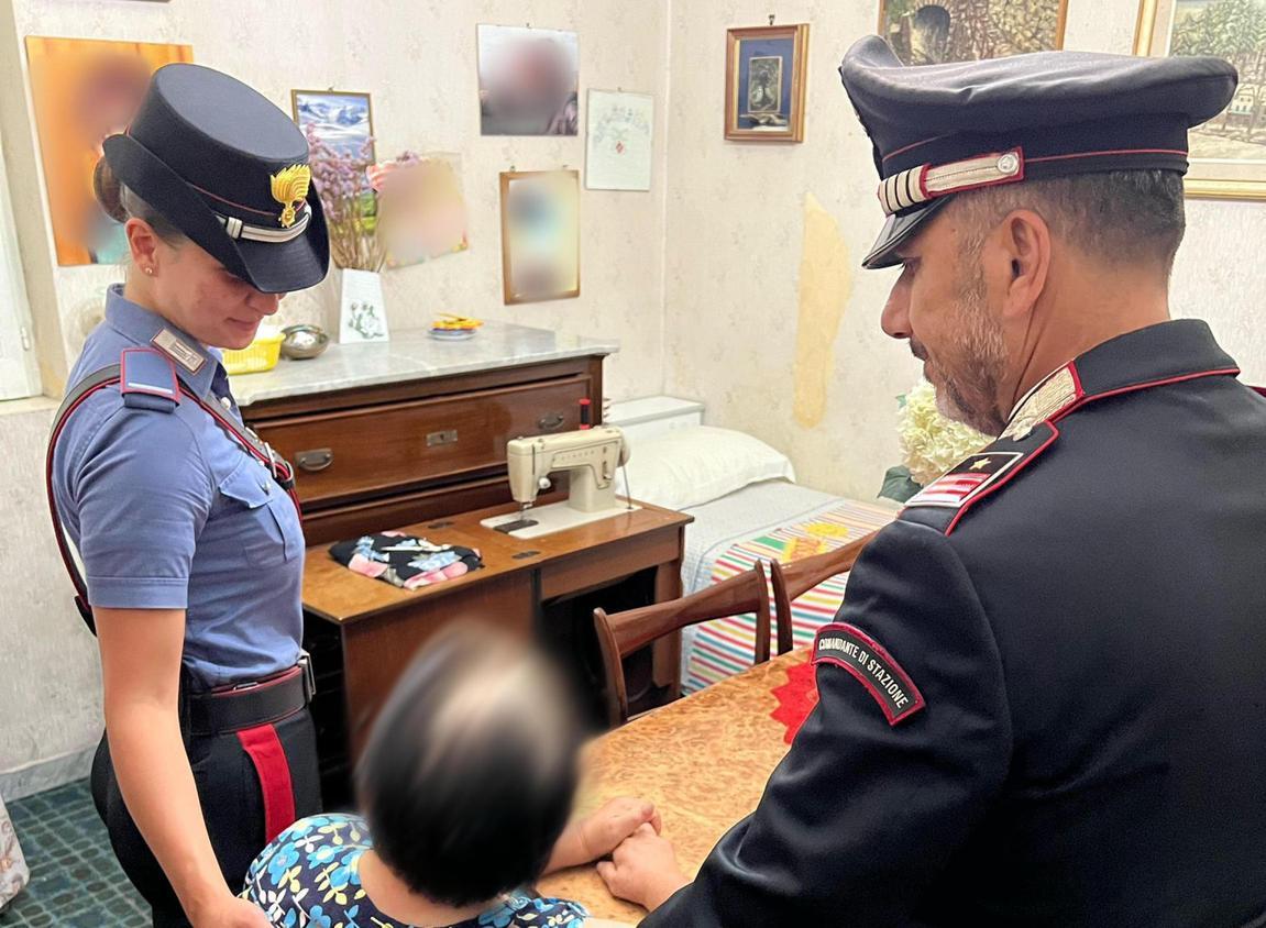 "Suo figlio ha avuto un incidente". La trappola del finto carabiniere. Anziana derubata dell’oro in casa "Suo figlio ha avuto un incidente". La trappola del finto carabiniere. Anziana derubata dell’oro in casa