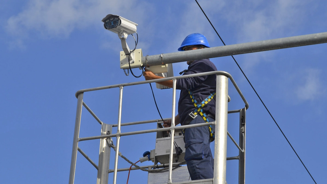 Importanti finanziamenti per dotare Avenza di impianti di monitoraggio continuo con le telecamere Importanti finanziamenti per dotare Avenza di impianti di monitoraggio continuo con le telecamere