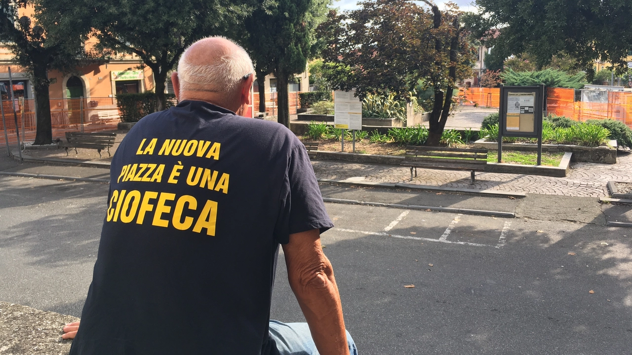 Proteste contro la nuova piazza a Santo Stefano Magra Proteste contro la nuova piazza a Santo Stefano Magra
