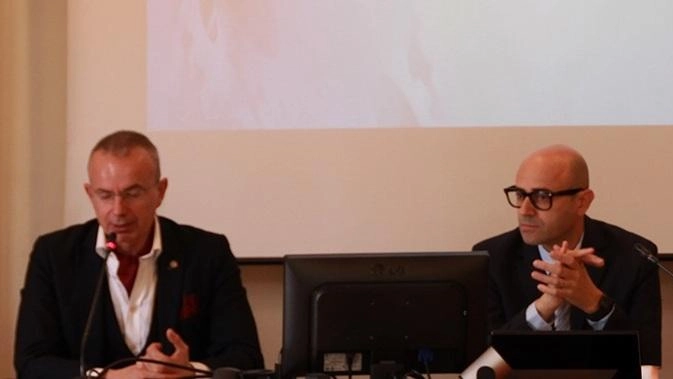 Il direttore di Federmeccanica Stefano Franchi e il responsabile della sezione Vincenzo Renzo alla prima assemblea delle aziende metalmeccaniche che si è tenuta ieri a Lucca nella sede di Confindustria Il direttore di Federmeccanica Stefano Franchi e il responsabile della sezione Vincenzo Renzo alla prima assemblea delle aziende metalmeccaniche che si è tenuta ieri a Lucca nella sede di Confindustria