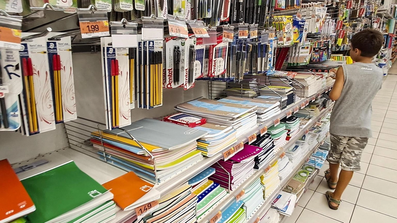 Il "Pacchetto Scuola" a San Miniato offre sostegno economico per libri e materiali scolastici a studenti bisognosi. Domande online entro il 20 settembre. Contatti: 0571.406700, dirittoallostudio@comune.san-miniato.pi.it. Il "Pacchetto Scuola" a San Miniato offre sostegno economico per libri e materiali scolastici a studenti bisognosi. Domande online entro il 20 settembre. Contatti: 0571.406700, dirittoallostudio@comune.san-miniato.pi.it.