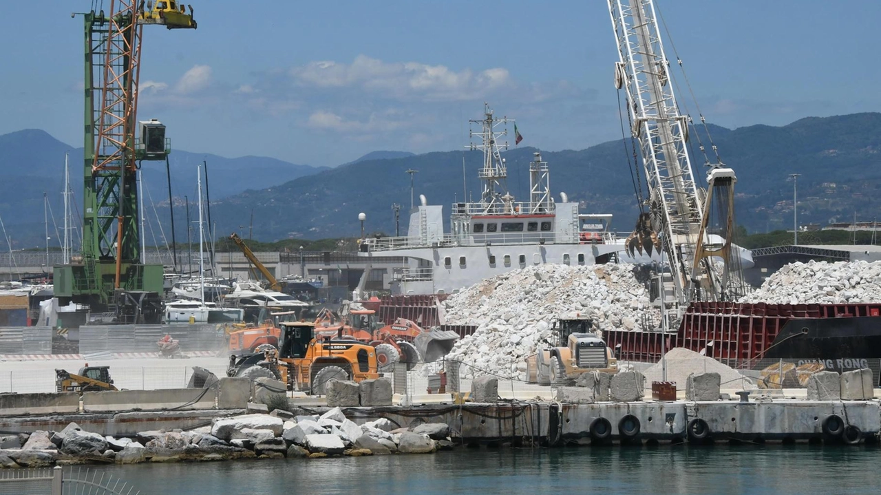 Il Partito Repubblicano Italiano spiega perché è contrario all’ampliamento del porto a Marina di Carrara