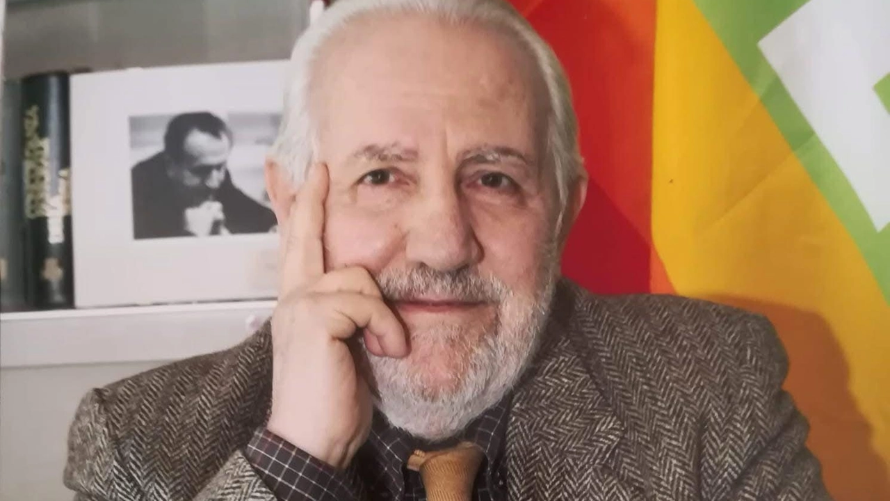 Il professor Andrea Cecconi Il professor Andrea Cecconi