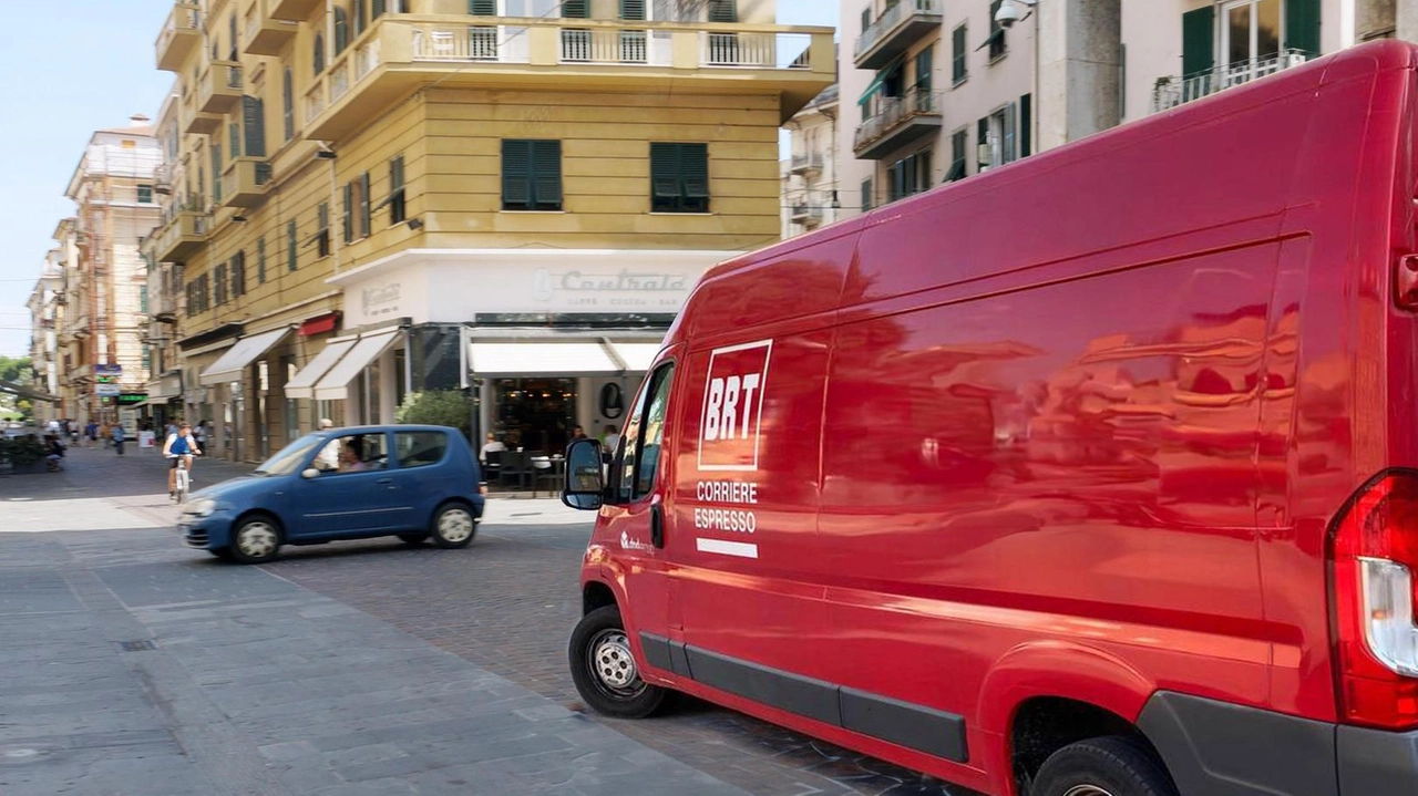 Le associazioni di categoria guardano con curiosità i divieti nel cuore cittadino "Le attività vivono quotidianamente proprio grazie alle puntuali consegne". Le associazioni di categoria guardano con curiosità i divieti nel cuore cittadino "Le attività vivono quotidianamente proprio grazie alle puntuali consegne".