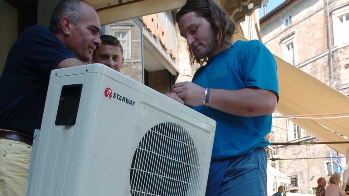 https://www.lanazione.it/image-service/view/acePublic/alias/contentid/M2Q5MjExZTItZDZiYi00/0/rivolgersi-sempre-a-tecnici-qualificati-il-consiglio-di-cna-firenze-per-un-estate-sicura.jpeg?f=16:9&w=1200&h=630