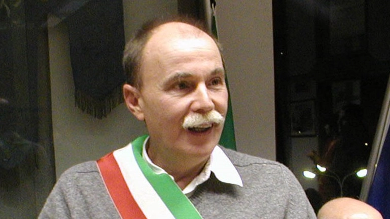 Stefano Arrighini con la fascia tricolore (foto Attalmi)