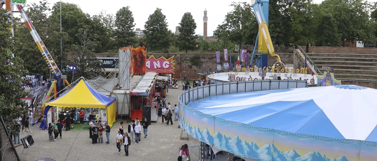 "Niente rissa dentro il Luna Park. Ragazzini accompagnati fuori"