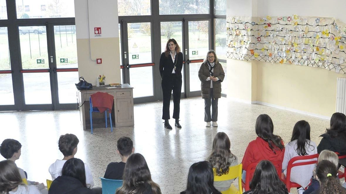 Incontro alla presenza dell’assessora all’Istruzione Elisa Tozzetti, con i partecipanti all’iniziativa multiculturale Incontro alla presenza dell’assessora all’Istruzione Elisa Tozzetti, con i partecipanti all’iniziativa multiculturale