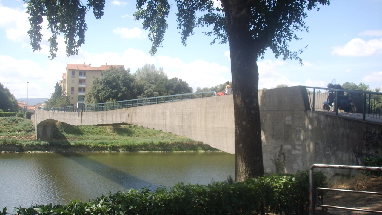 Al via a Firenze i lavori in via dell'Isolotto
