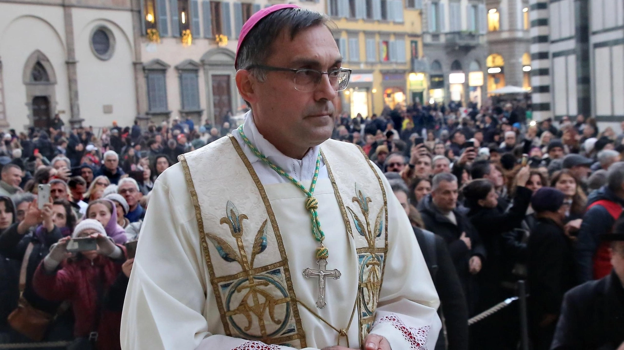 La Via Crucis dei giovani di Firenze, guidata dall'arcivescovo Gambelli, si concluderà al carcere di Sollicciano.