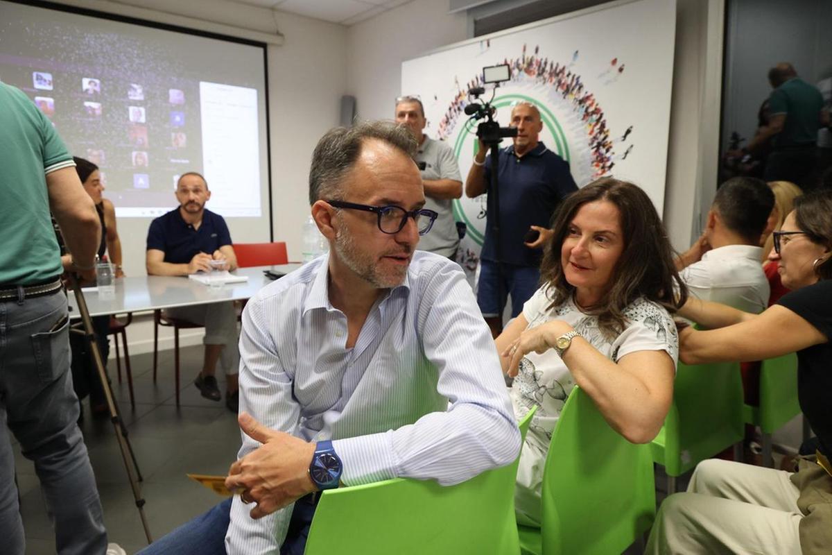 https://www.lanazione.it/image-service/view/acePublic/alias/contentid/M2RhNzMwYWMtZjlkMS00/0/giani-la-notte-dellincoronazione-accetto-con-responsabilita-risiko-di-progetti-deroghe-e-liste.jpeg?f=1.91:1&w=1200