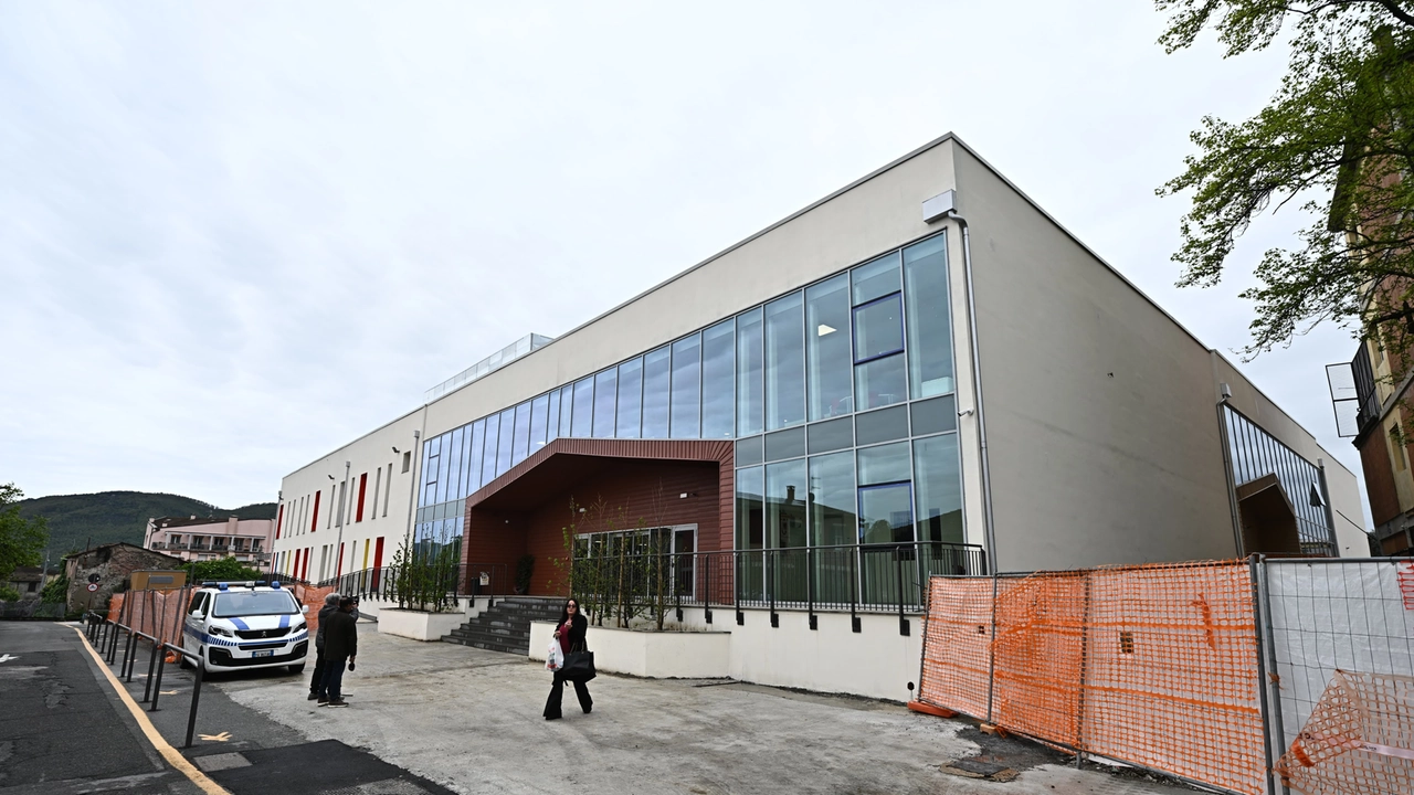 Inaugurata la palestra di 700 metri quadrati della nuova scuola Poggi-Carducci