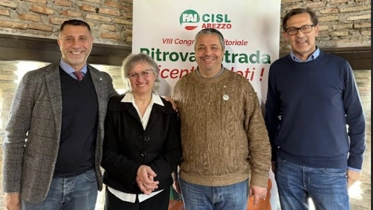 Dalla sinistra: componente segreteria nazionale della Fai Cisl Massimiliano Albanese, Rosalba Salvadori responsabile Fai Cisl Arezzo, Massimiliano Gori segretario regionale Fai Cisl Toscana e Mauro Cerofolini segretario Ust Cisl Arezzo