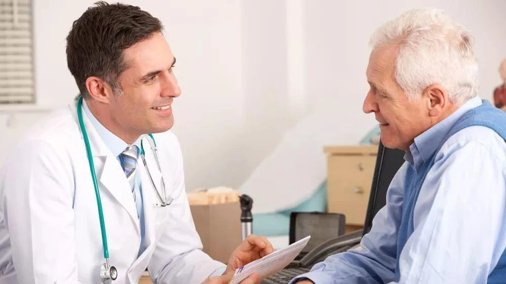 Sono 1.500 i versiliesi che da oggi dovranno cercare un. nuovo medico di famiglia