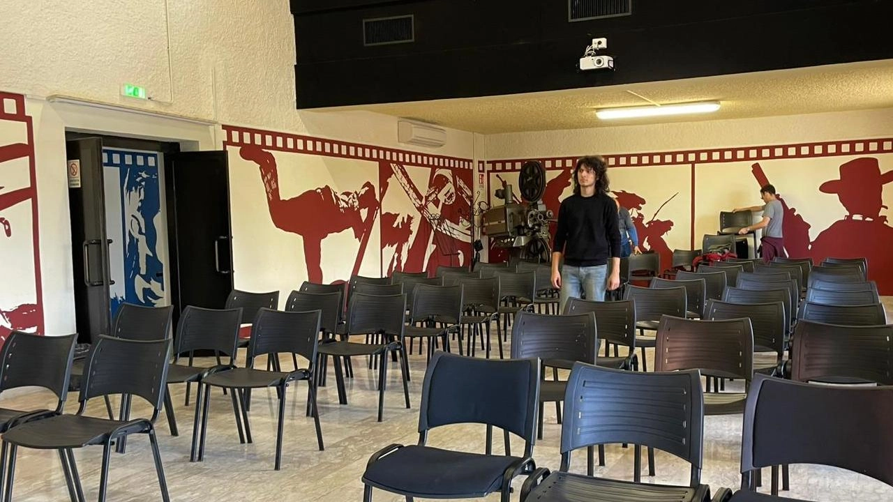 Una nuova sala grazie a CineGatti, Società Operaia e Circolo Arci: domani l’inaugurazione con “La stanza accanto“ di Almodovar Una nuova sala grazie a CineGatti, Società Operaia e Circolo Arci: domani l’inaugurazione con “La stanza accanto“ di Almodovar
