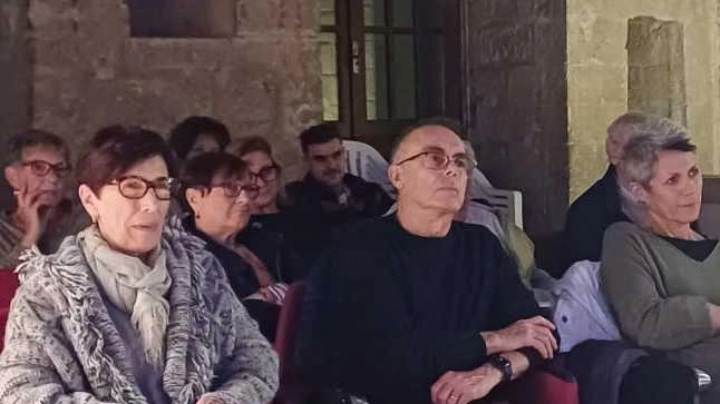 L’assemblea di Confesercenti sulle iniziative del natale L’assemblea di Confesercenti sulle iniziative del natale