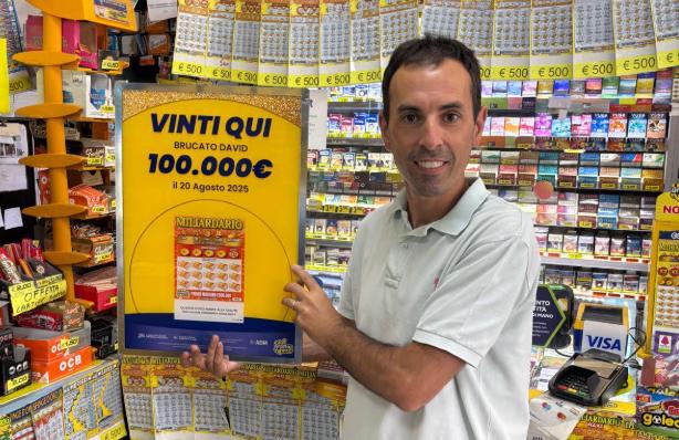 la bambina sorrideva ma forse non ha capito di aver fatto vincere 100mila euro alla nonna